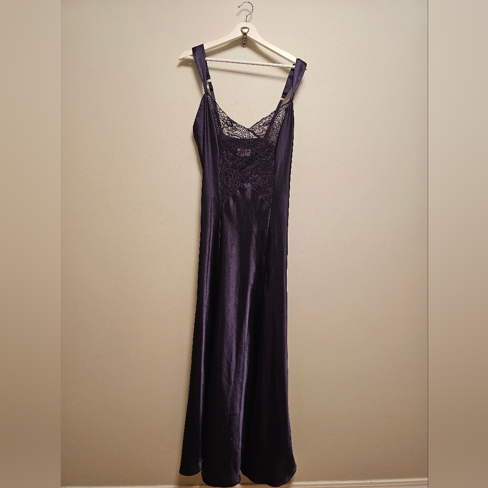 80's VINTAGE Victoria's Secret Nightgown